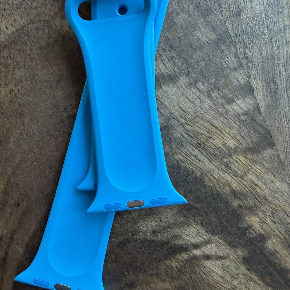 Apple Watch band in blue. Series 10 // 40mm - Picture 2 of 3